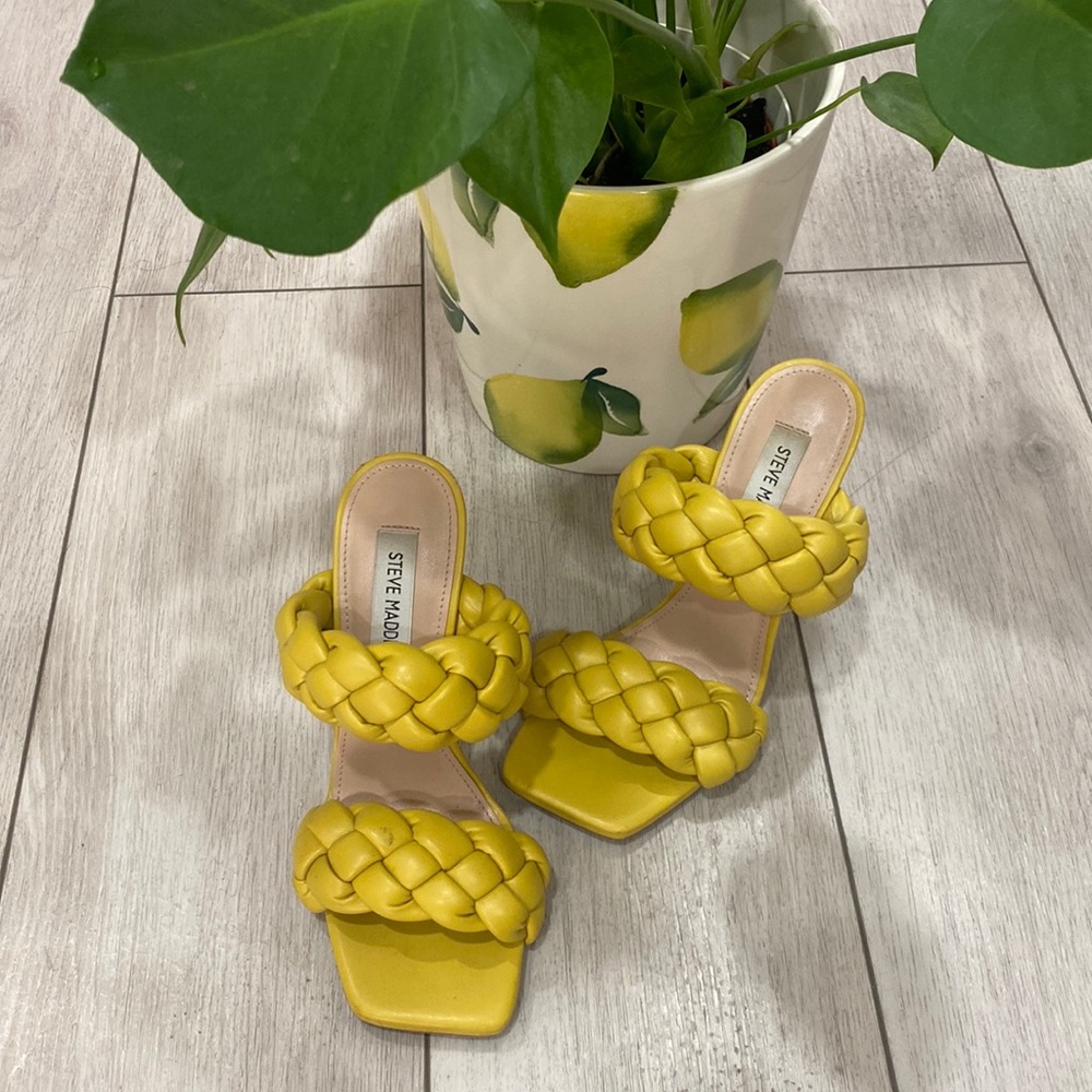 Trendy Yellow Steve Madden Heels | Size 7